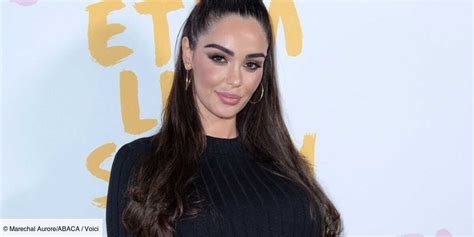 Nabilla se justifie sur son sac en croco et ça vaut le détour(nement)